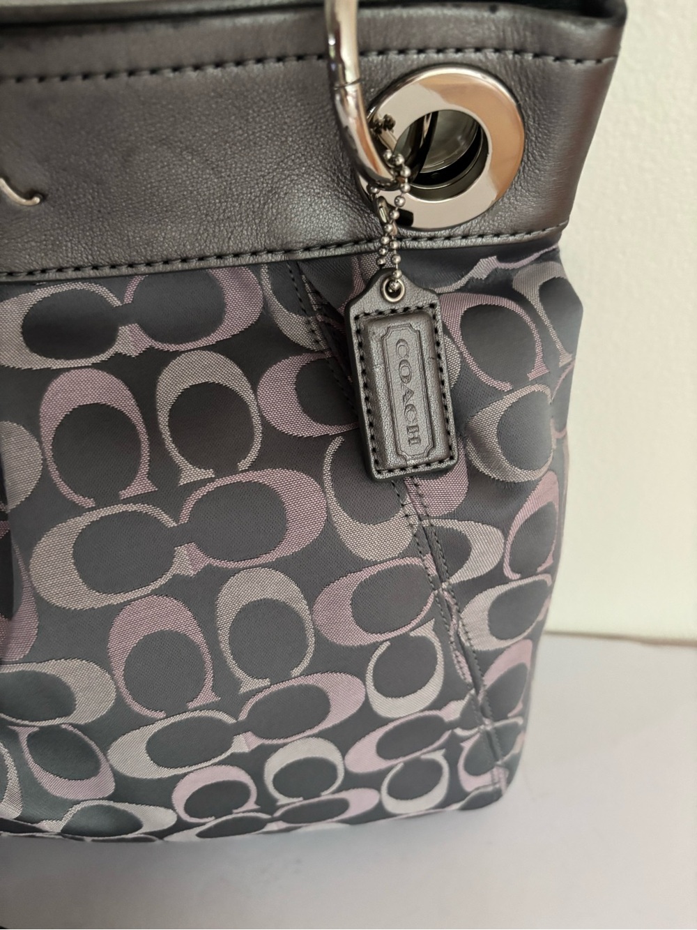 Like new Coach Ashley crossbody bag - Picture 4 of 12